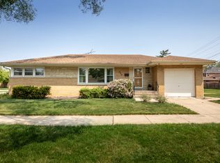 520 Peterson Ave, Park Ridge, IL 60068