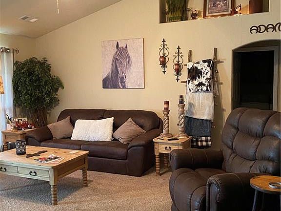 3rd image of 714 Shanna Dr