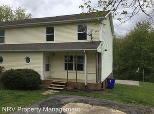 585 Kamran Dr NW, Christiansburg, VA 24073