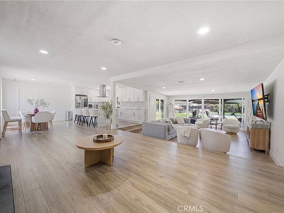 5th image of 13081 Prospect Ave