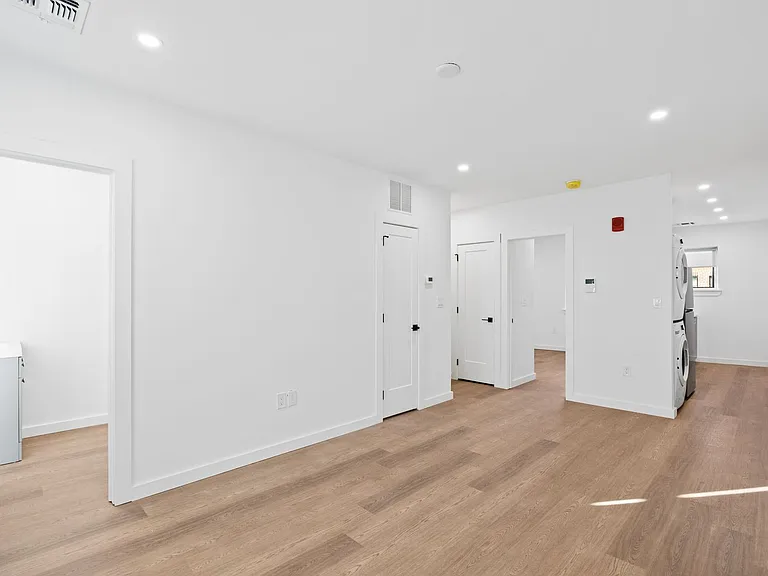 723 West Ave #3 — Photo 24