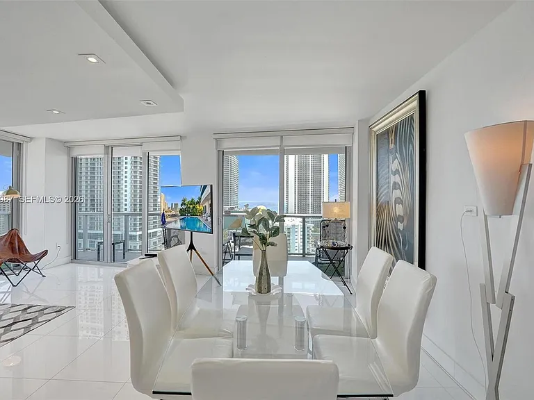 2600 E Hallandale Beach Blvd #T1902 — Photo 5
