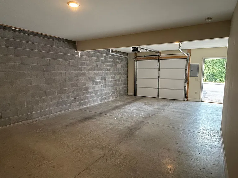 704 Grays Pointe Ct #39 — Photo 23