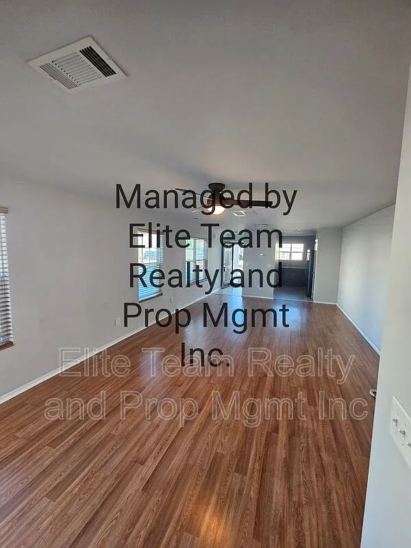 2 bed, 2.5 bath, 1208 sqft, $1,950 — Photo 4