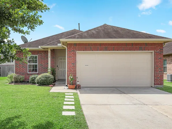 8109 Quartz Ln, Texas City, TX 77590