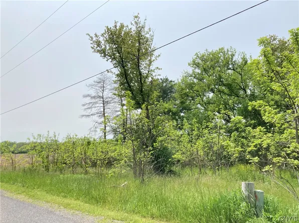 5533 Cross Rd #23, Cayuga, NY 13034
