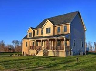 11 Ray Ln, Sutton, MA 01590