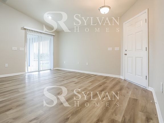 4th image of 34910 Highbury Ln