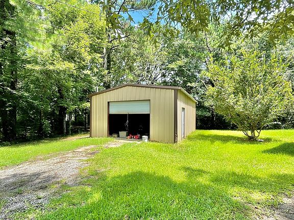 3rd image of 101 Larkspur Cir