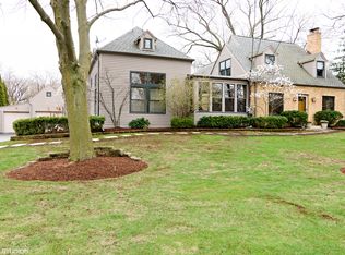 511 N Elmhurst Rd, Prospect Heights, IL 60070