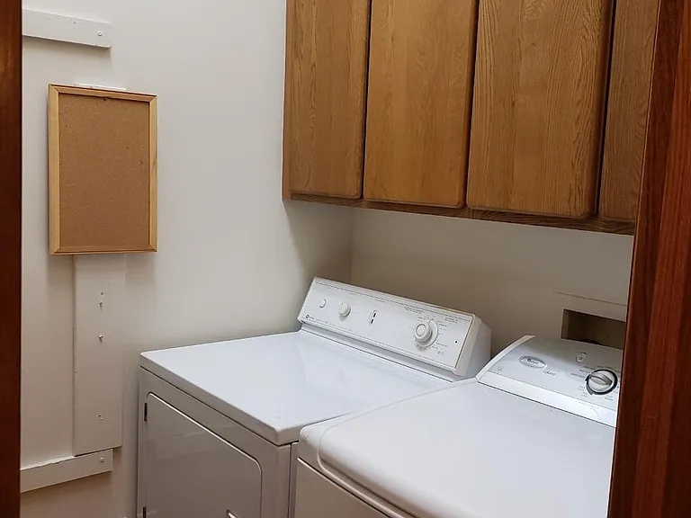 2043 Vienna Ln — Photo 14