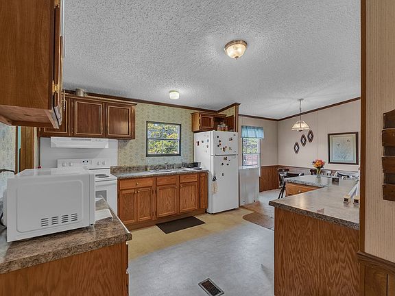 5th image of 3659 Peavine Rd