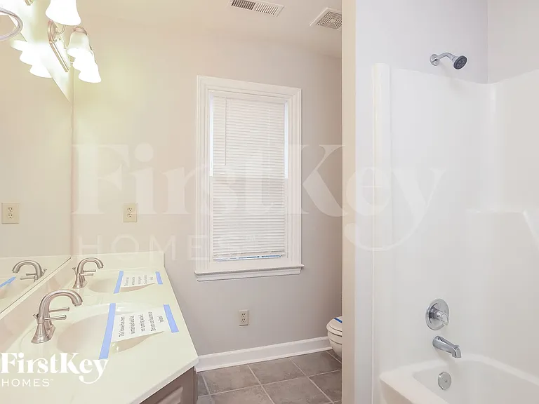 1792 Glenridge Dr — Photo 14