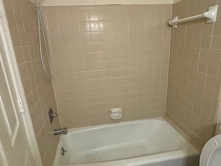 209 Whittington Dr — Photo 7