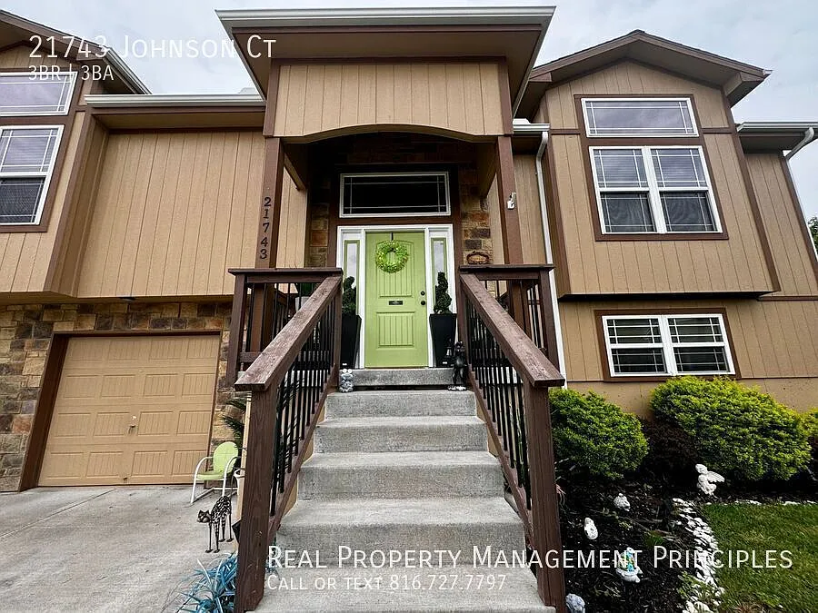Building Photo - 21743 Johnson Ct