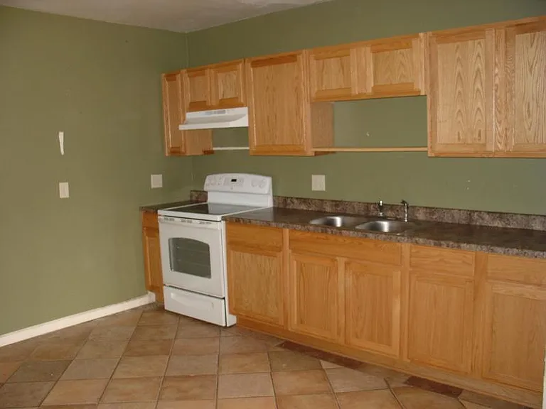 1823 W Fairmount Ave — Photo 8