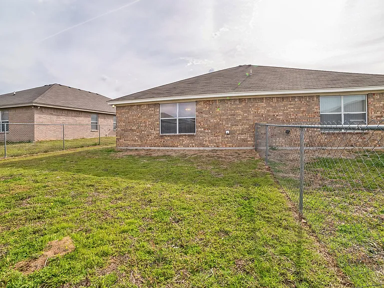 319 Cedar Ridge Dr #B — Photo 31