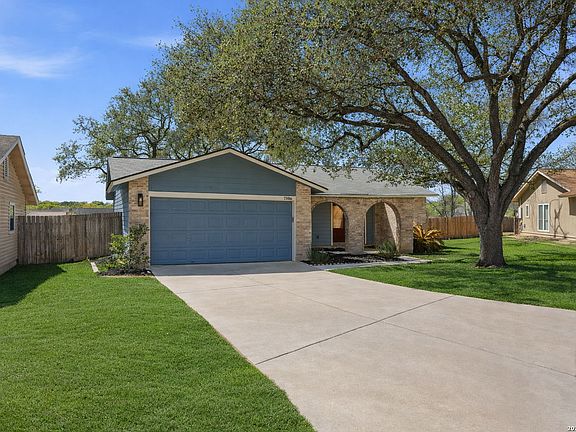 3rd image of 7106 Comanche Ridge Dr
