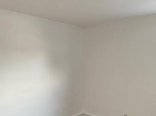 7224 Lamport Rd, Upper Darby, PA 19082