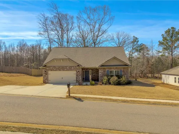 371 River Mansion Dr, Jefferson, GA 30549