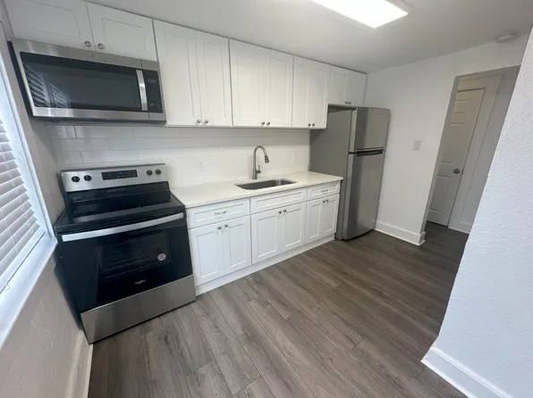 215 S Seacrest Blvd, Boynton Beach, FL 33435