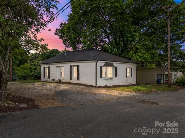 207 Eden St, Davidson, NC 28036