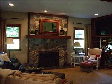 3rd image of 4811 S Wayside Dr