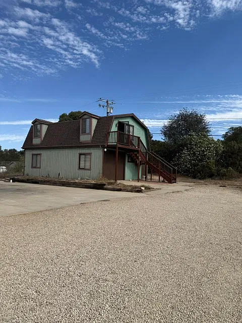 Studio, 800 sqft, $1,600 — Photo 1