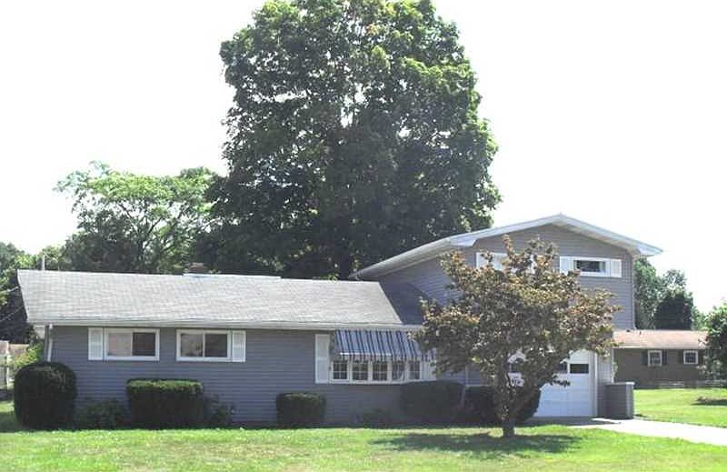 1st image of 4625 Darcie Dr