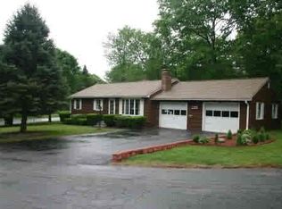 102 Eastwood Cir, Gardner, MA 01440