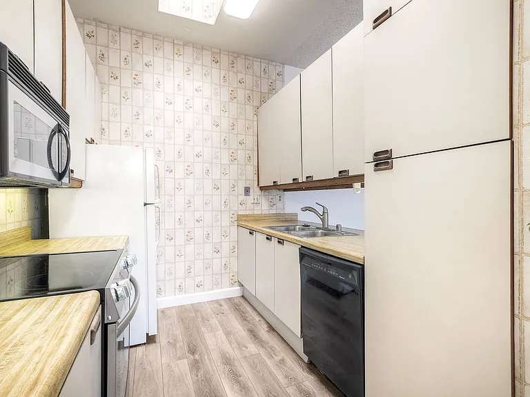 8328 Regents Rd #3E — Photo 18