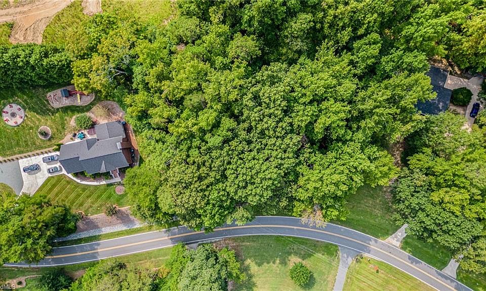 1st image of 4406 Brookhaven Dr