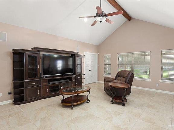 5th image of 23734 Richmond Dr