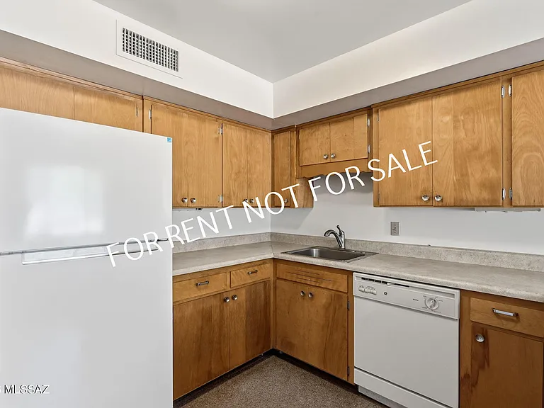 4565 E Quivira Dr — Photo 9