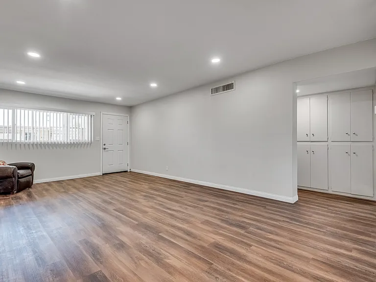 356 E Desert Inn Rd #305 — Photo 3