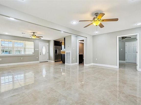 4th image of 2212 Kenneth Dr