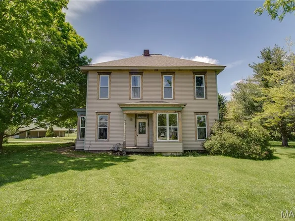 115 N Main St, Modesto, IL 62667
