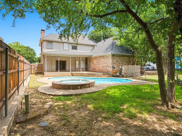 1205 Shannon Ln — Photo 47