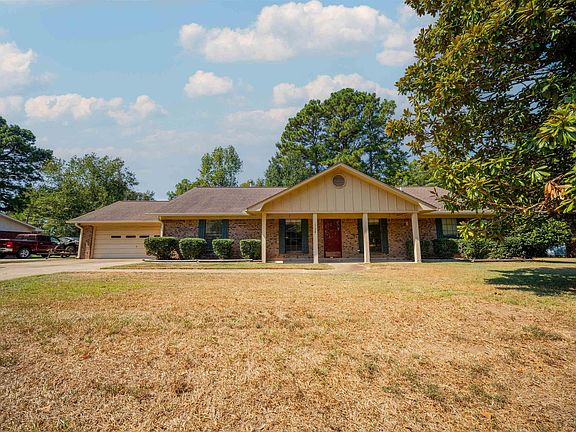 2nd image of 1174 Fabre Cir
