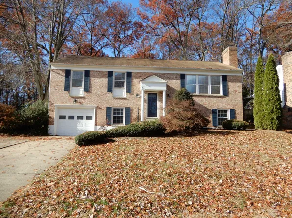 9361 Tovito Dr, Fairfax, VA 22031