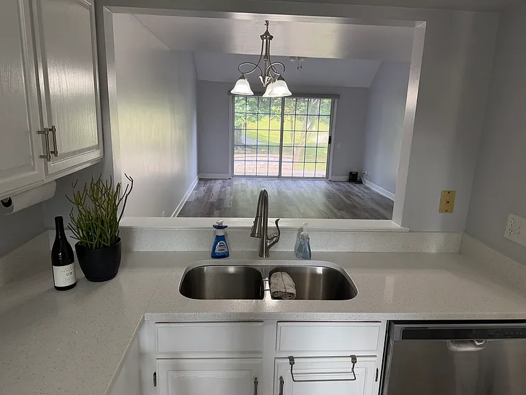 1702 Coach Dr — Photo 33