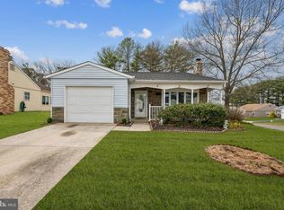 1 New Castle Dr, Southampton, NJ