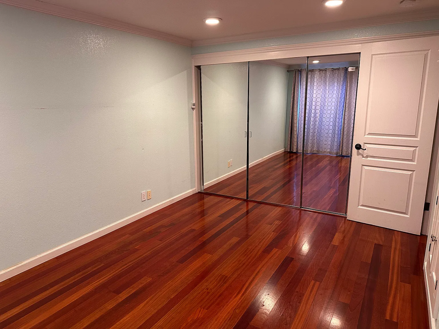 3 bed, 1478 sqft, $5,999 — Photo 4