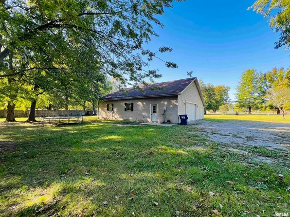 100 Mundy St, Eldorado, IL 62930