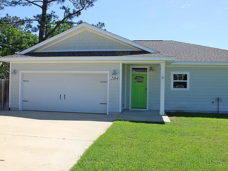 2164 Wind Trace Rd N — Photo 1