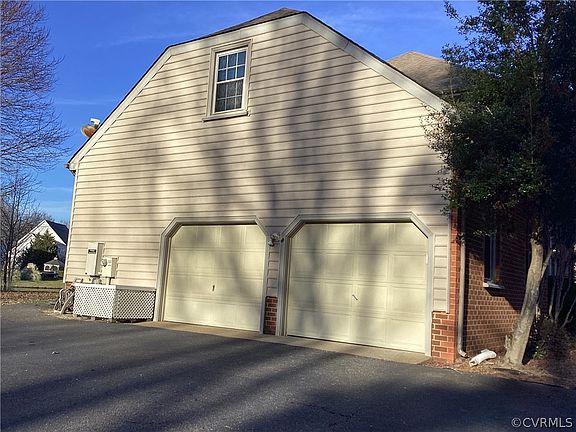 3rd image of 10444 Jordan Pkwy