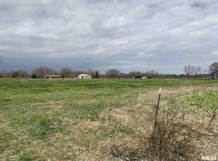 2 Coon Hunters Rd, Blue Grass, IA 52726