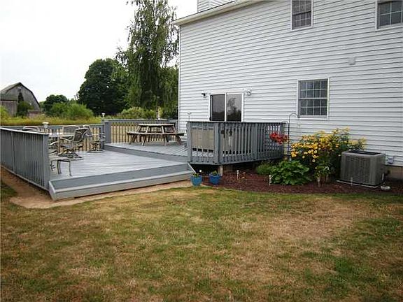 5th image of 6151 N Lake Rd