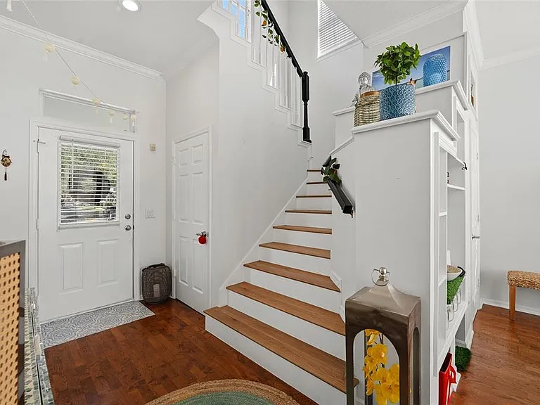 181 Longview Ave — Photo 14