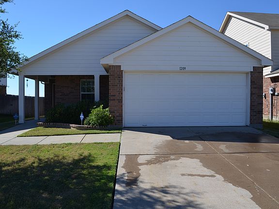 2nd image of 1209 Pine Forest Dr